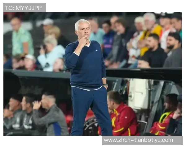 穆里尼奥对半场表现不满直言想换下九人球队晋级16强之路艰辛