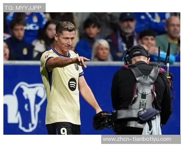 莱万37岁身价降至千万级别仍紧随梅罗本季12轮贡献8球2助攻表现不俗